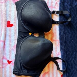 Leonisa Black Smoothing Bra